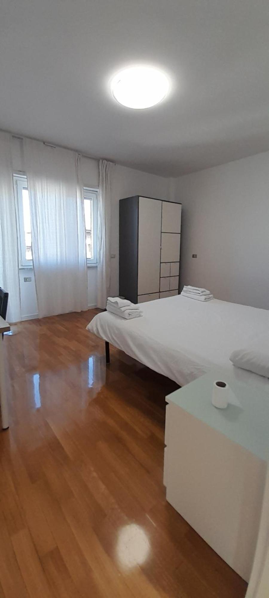 Doppel- oder Zweibettzimmer