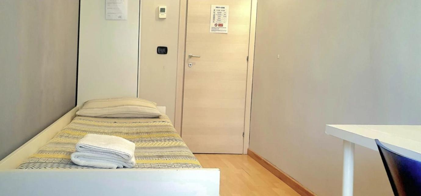 Single Room with Private External Bathroom