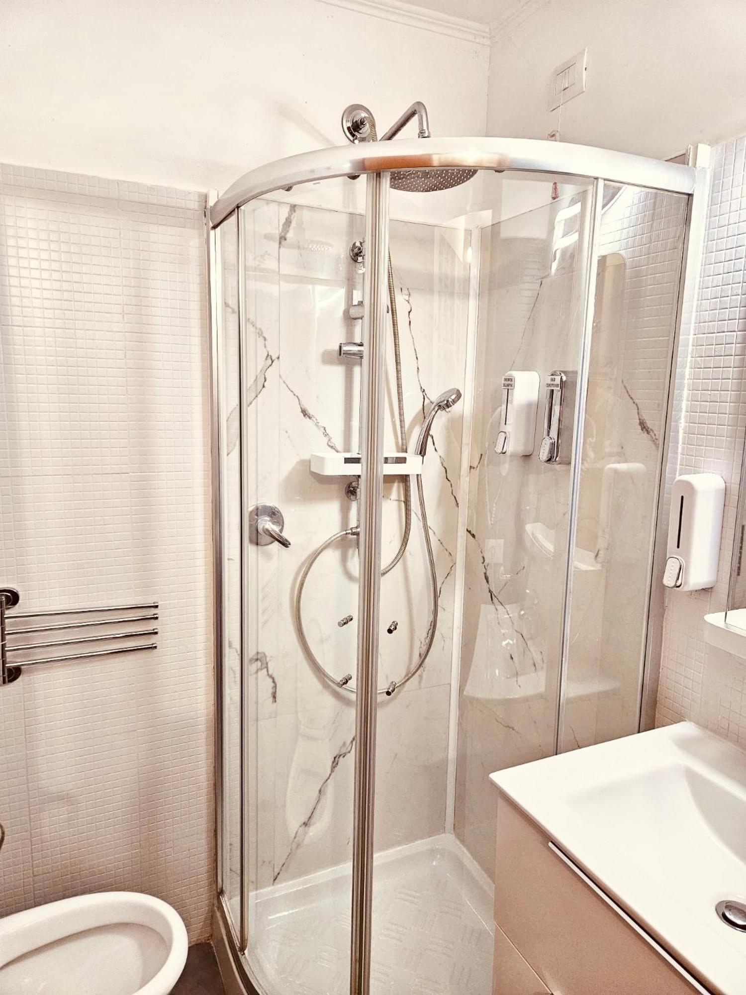 Chambre Triple avec Salle de Bains