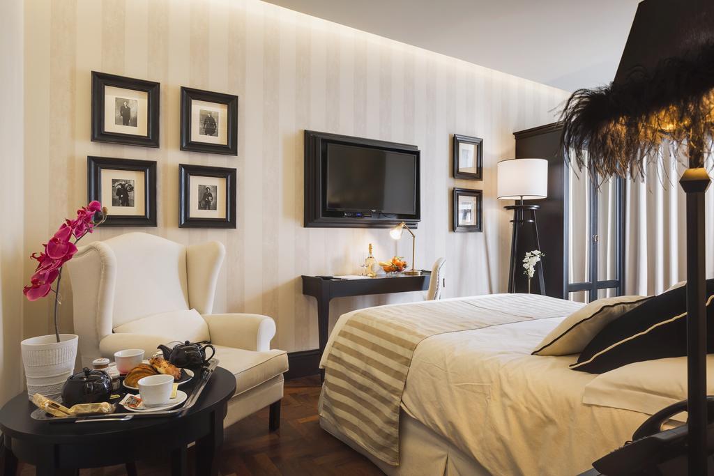Camera Matrimoniale Superior - V. Capo d'Africa 26