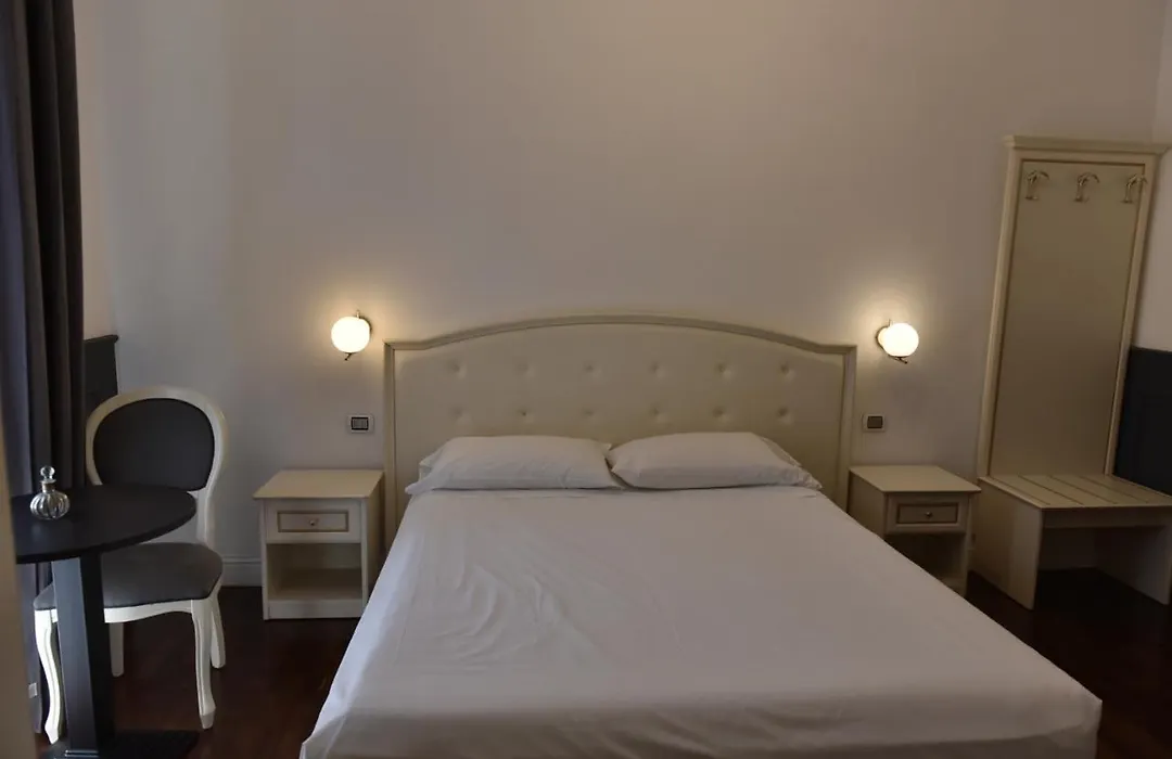 Piccolo di Piazza di Spagna Suites-1