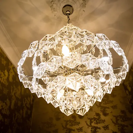 Minerva Relais-2