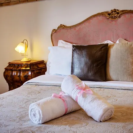 Little Rhome Suites-3