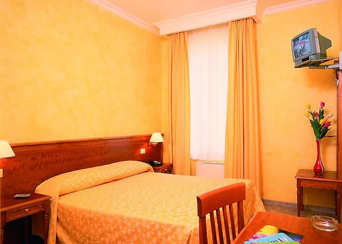 Hotel barato: Hotel Kriss